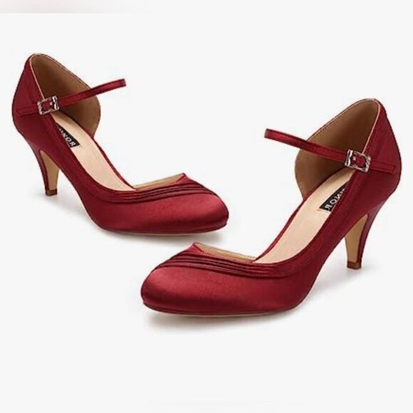 🩵NWOB Wine Satin Closed Toe Ankle Strap Kitten Heels Size 8 - Picture 1 of 14